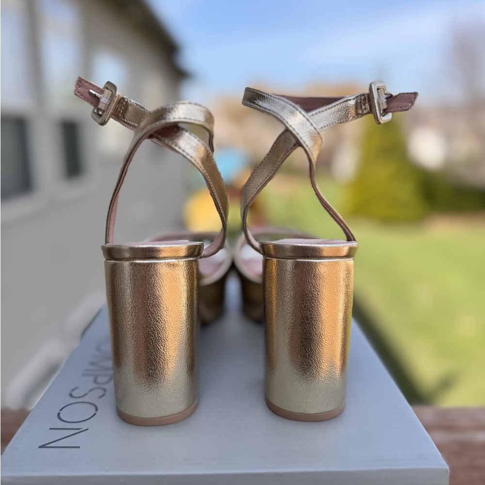 Chinese Laundry Gold Platform Sandals - Picture 4 of 7